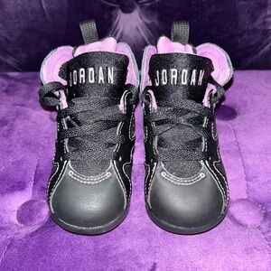 Jordan 7 Retro 6C Black/Barely grape